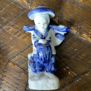 Chinoiserie Fisherwoman Figurine